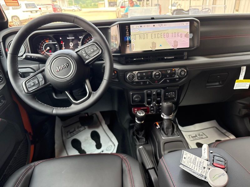 2025 Jeep Wrangler 4-door RubiconImage 5