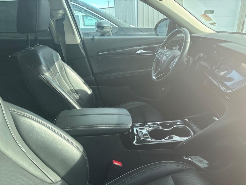 Used 2023 Buick Envision EssenceImage 4
