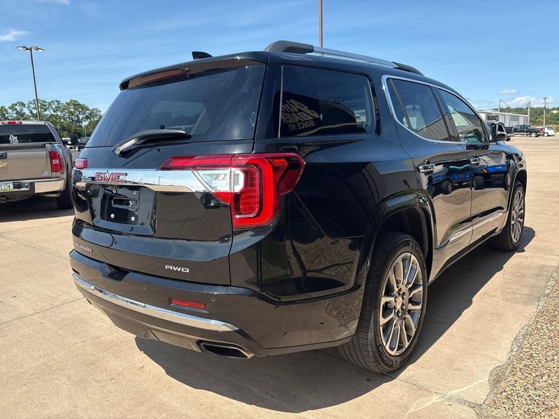 Used 2023 GMC Acadia DenaliImage 11