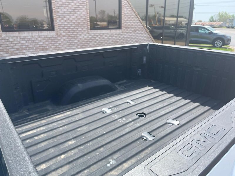 2024 GMC Sierra 2500HD SLTImage 15