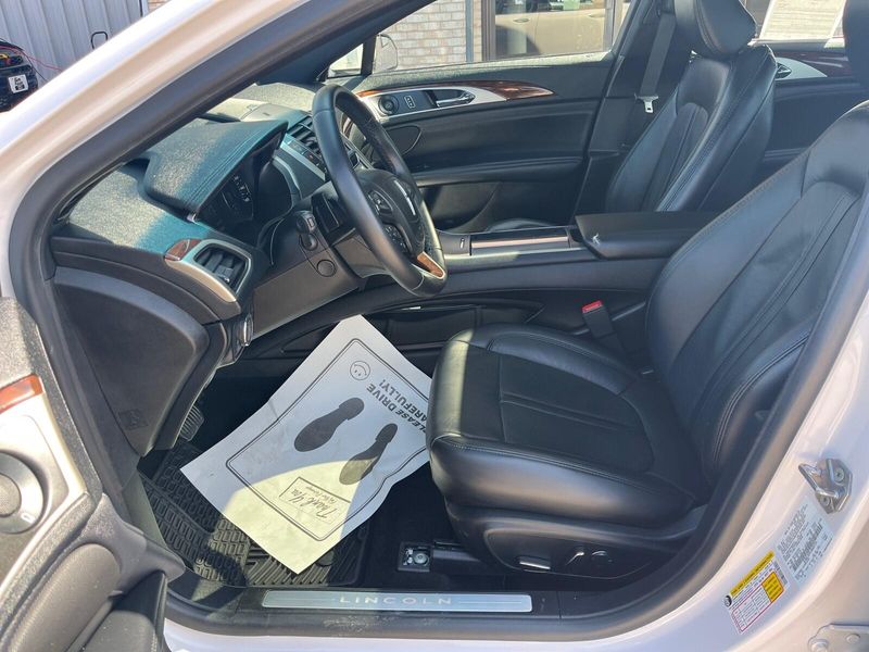 2020 Lincoln MKZ ReserveImage 3