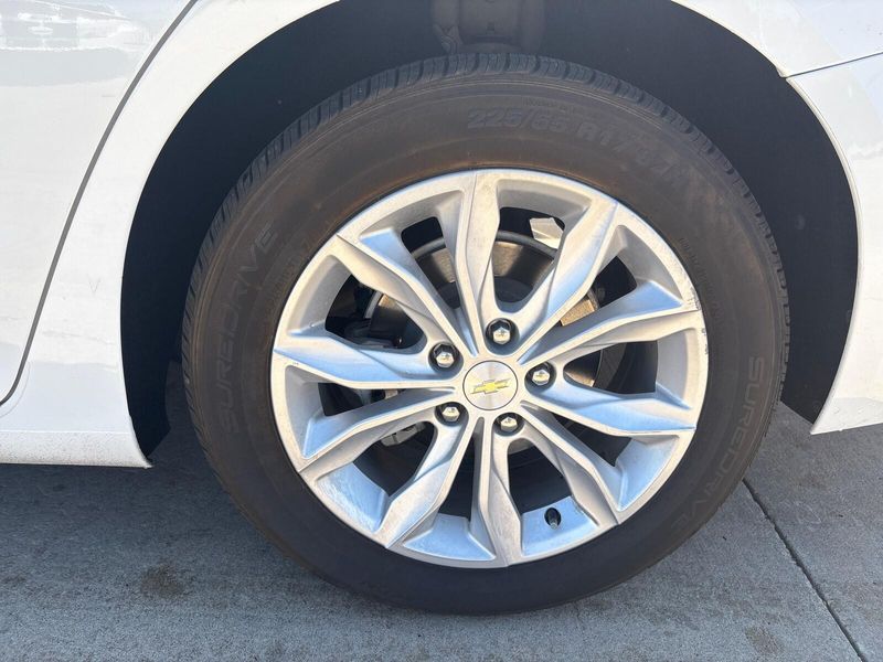 Used 2024 Chevrolet Malibu LTImage 11