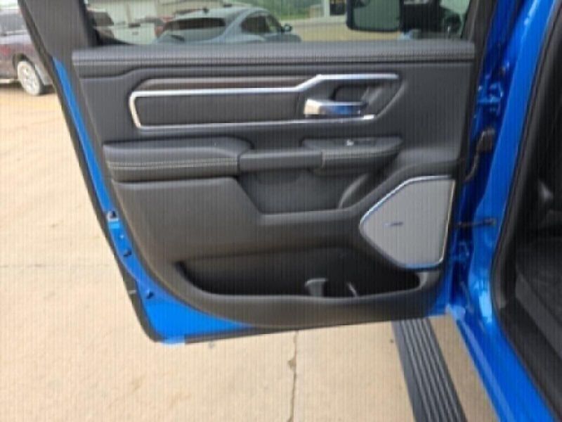 2025 RAM 1500 Laramie Crew Cab 4x4 5