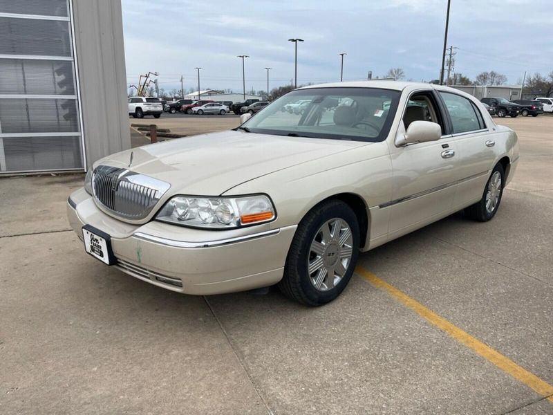2003 Lincoln Town Car Cartier PremiumImage 11