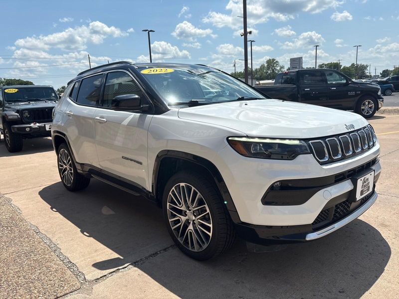 Used 2022 Jeep Compass LimitedImage 8