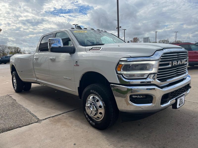 2024 RAM 3500 Laramie Crew Cab 4x4 8