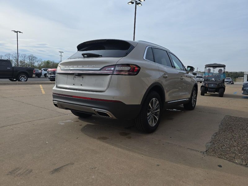 2022 Lincoln Nautilus StandardImage 7