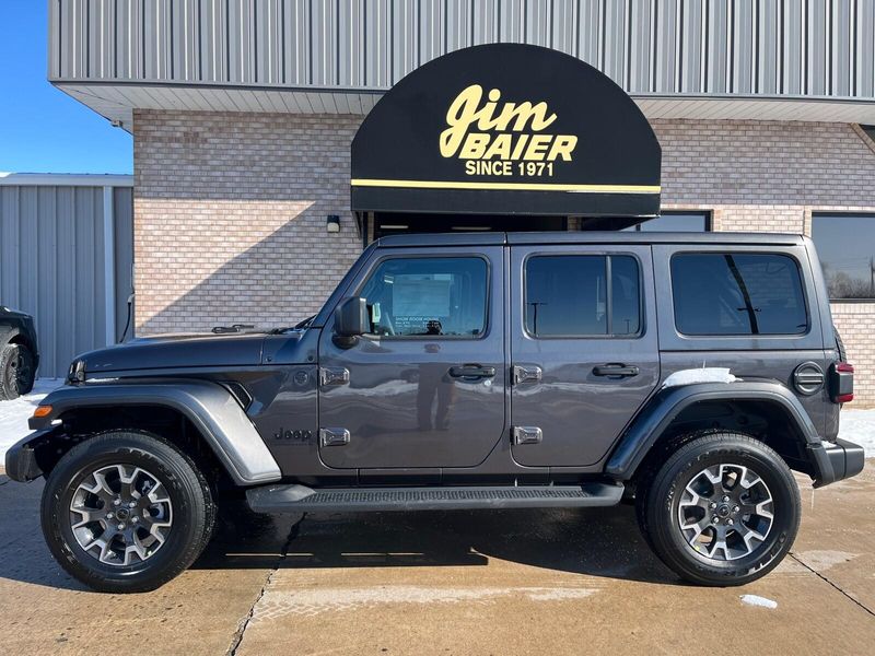 2025 Jeep Wrangler 4-door SaharaImage 2