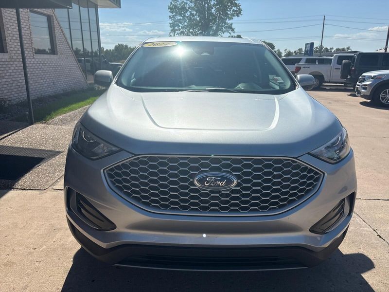 Used 2024 Ford Edge SELImage 6