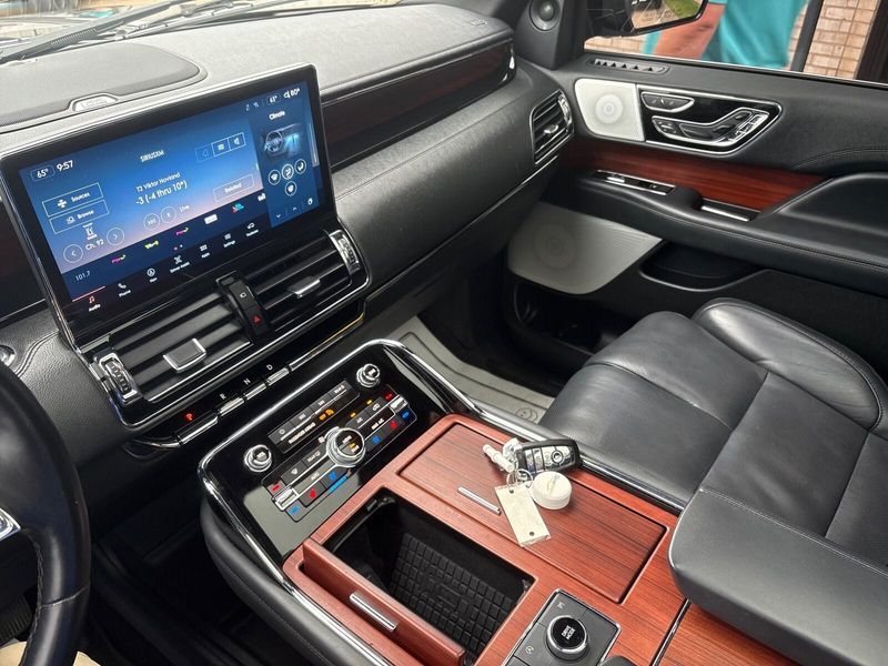 2022 Lincoln Navigator ReserveImage 21