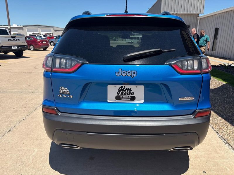 Used 2022 Jeep Cherokee Latitude LuxImage 9