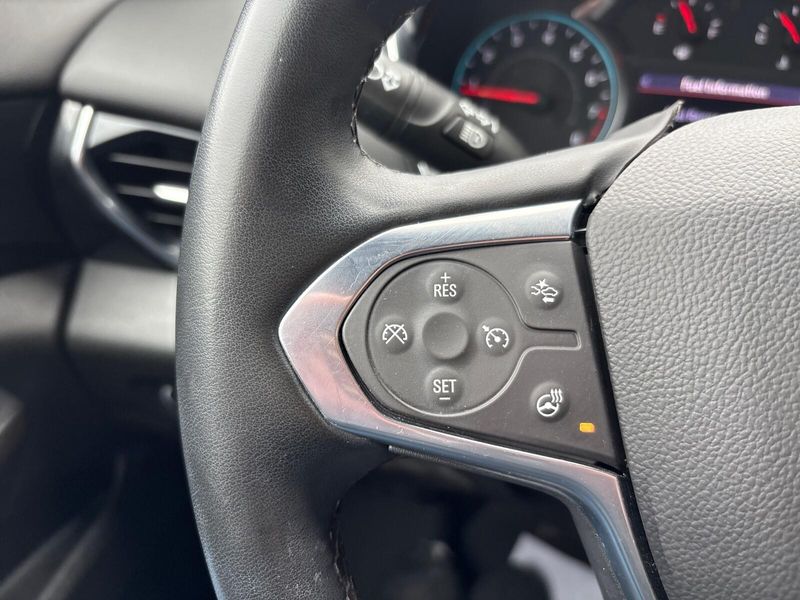 Used 2023 Chevrolet Traverse RSImage 16