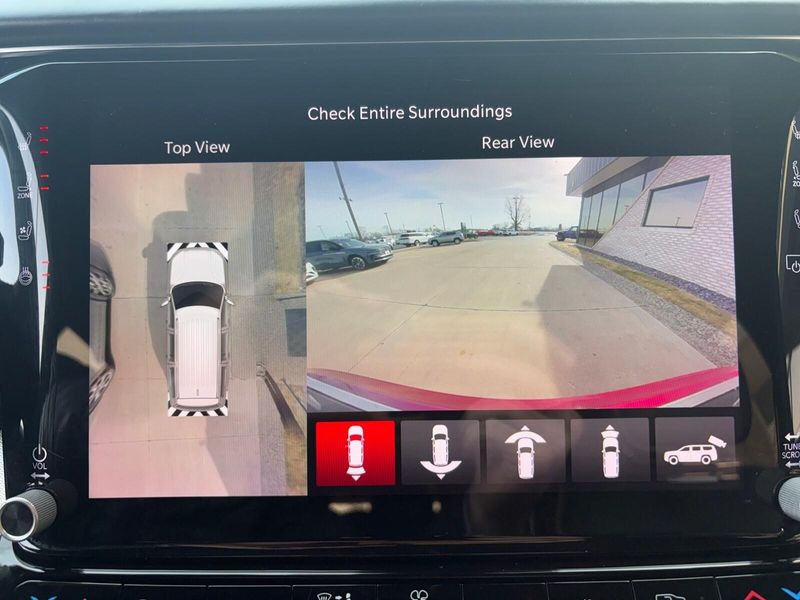 2022 Jeep Grand Wagoneer Series IIIImage 26