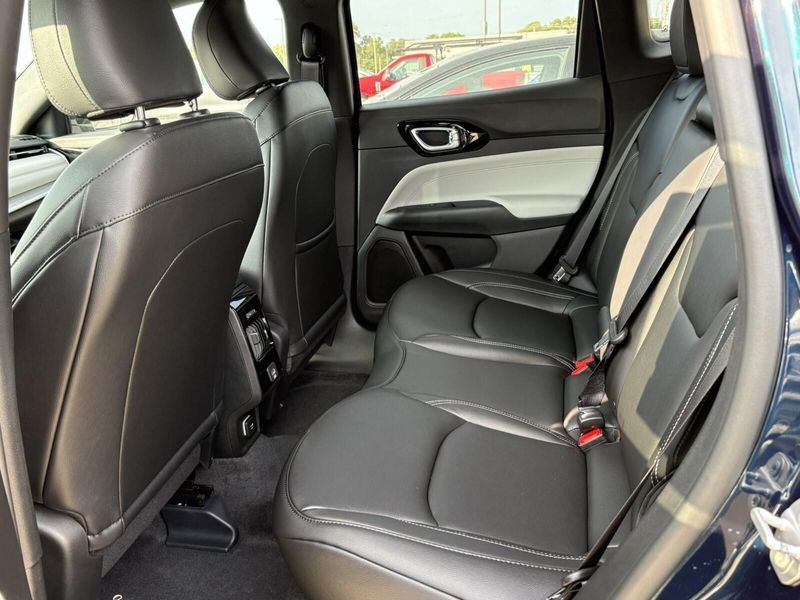 New 2026 Jeep Compass Limited 4x4Image 4