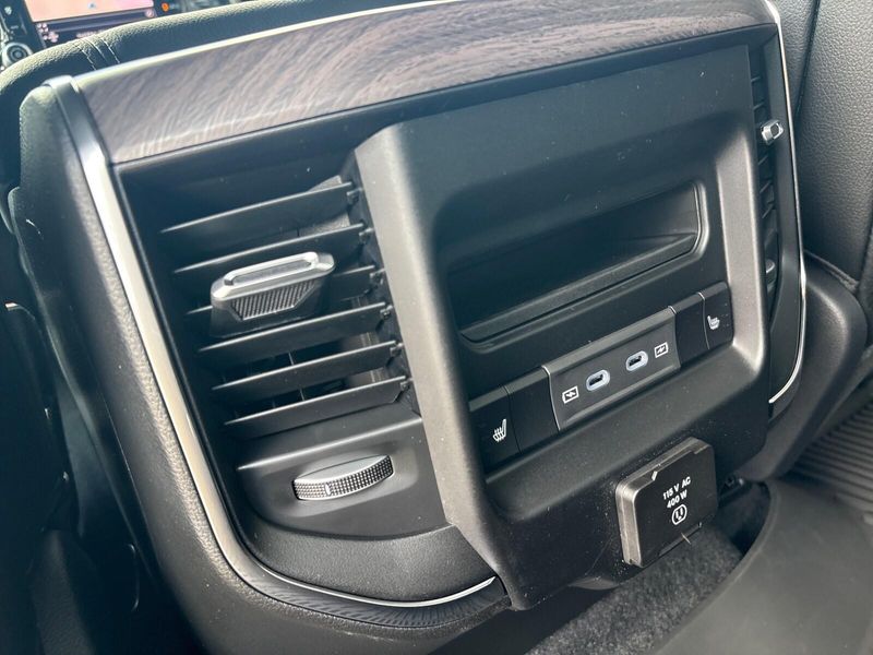 New 2027 RAM 1500 Laramie Crew Cab 4x4 5