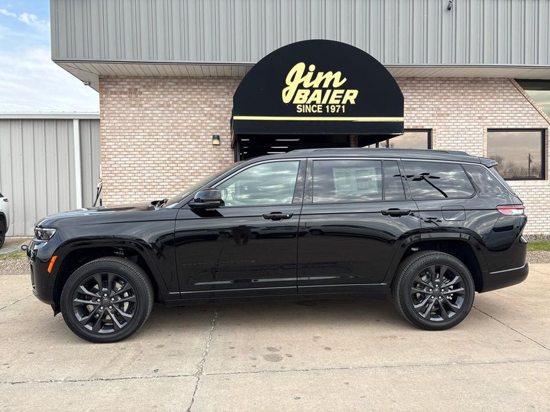 New 2026 Jeep Grand Cherokee L Limited Reserve 4x4Image 2