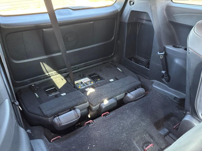 Used 2022 Toyota Sienna XSEImage 11