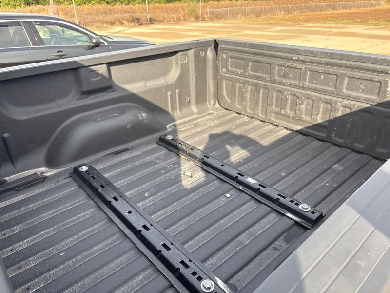 Used 2017 GMC Sierra 1500 SLTImage 9