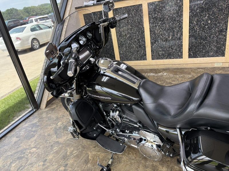 2017 Harley-Davidson Flhtkl Ultra Limited LowImage 16