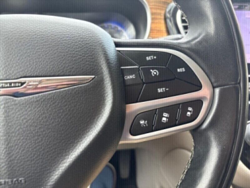 2022 Chrysler Pacifica LimitedImage 17