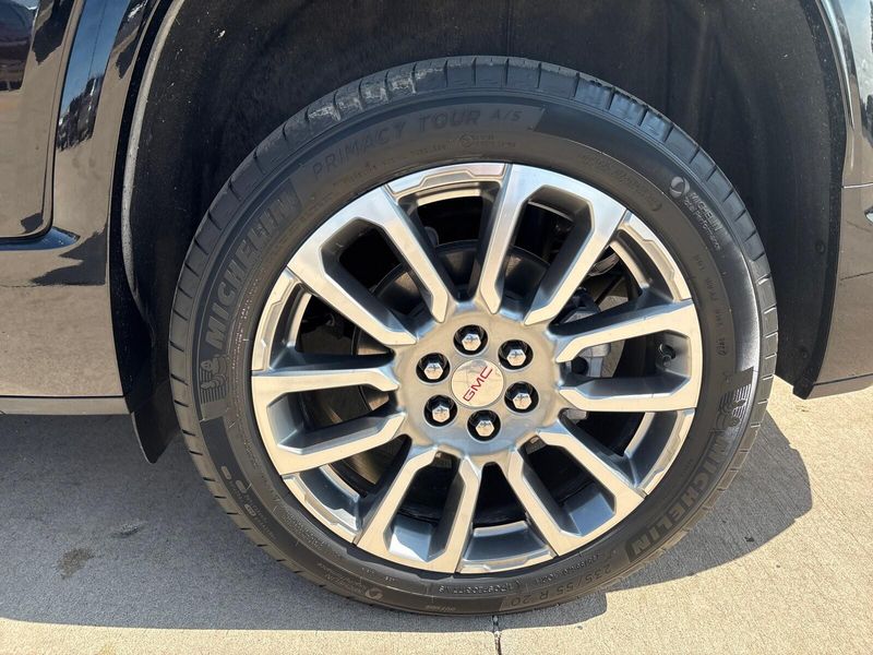 Used 2023 GMC Acadia DenaliImage 14