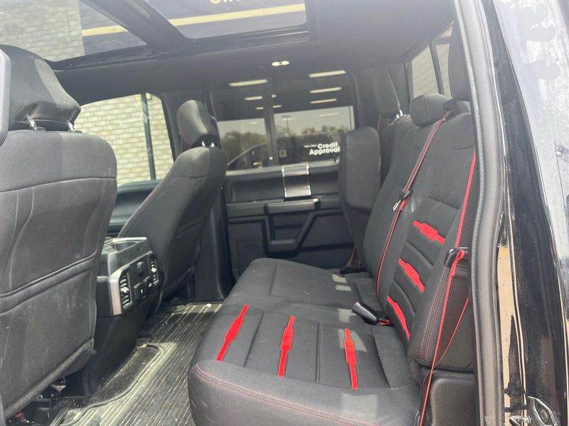 2017 Ford F-150 XLTImage 4