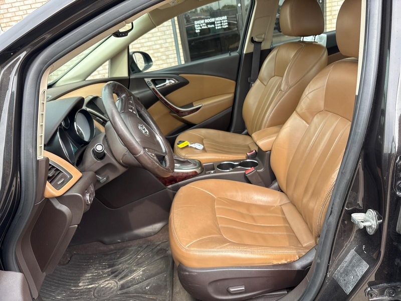 2012 Buick Verano Leather GroupImage 3