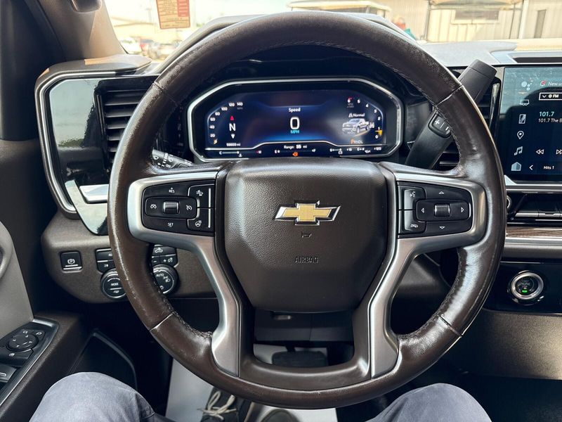 Used 2022 Chevrolet Silverado 1500 LTImage 16
