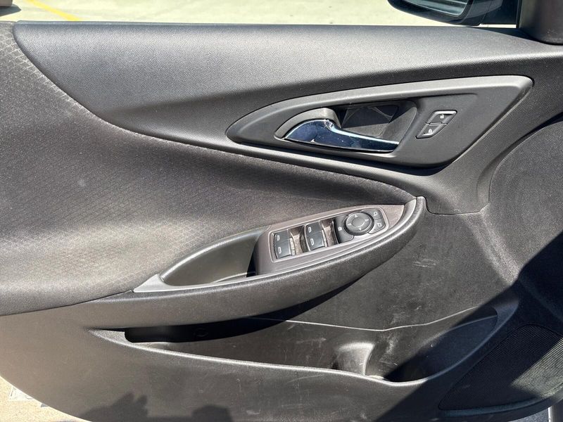 Used 2023 Chevrolet Malibu LSImage 12