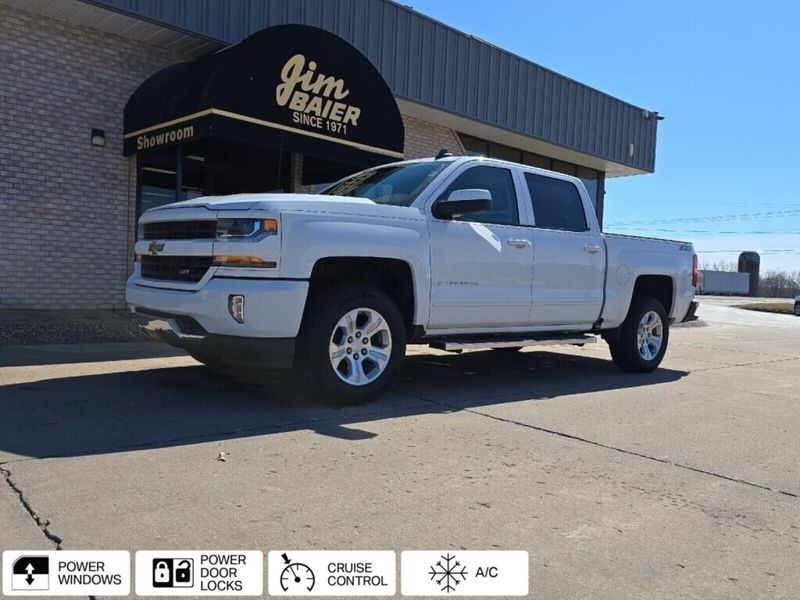 2018 Chevrolet Silverado 1500 LTImage 1