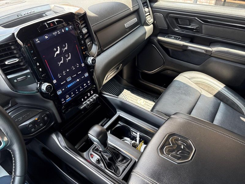 2022 RAM 1500 LaramieImage 23