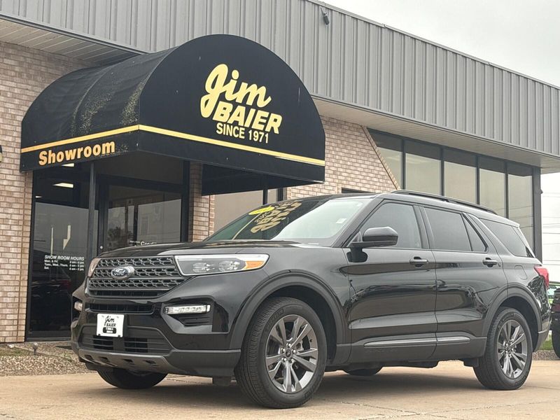 2024 Ford Explorer XLTImage 1