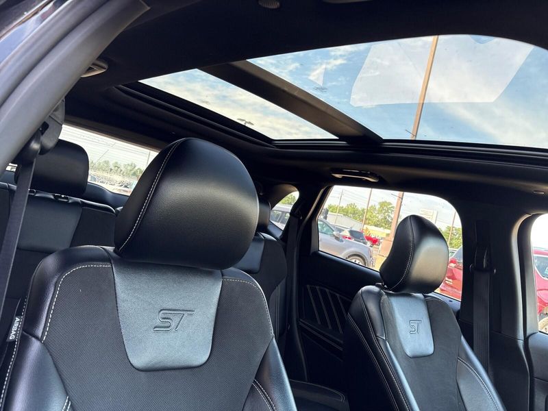 2019 Ford Edge STImage 9