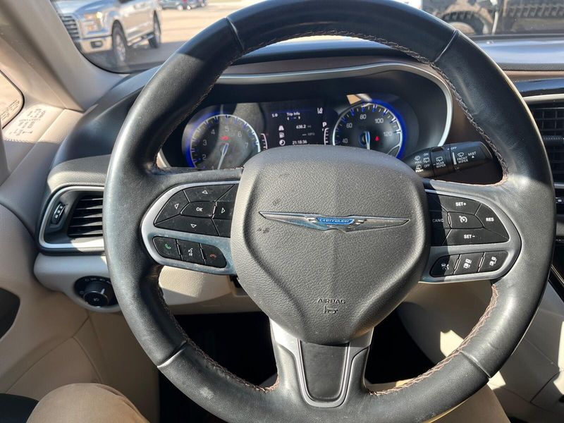 2018 Chrysler Pacifica Touring LImage 13
