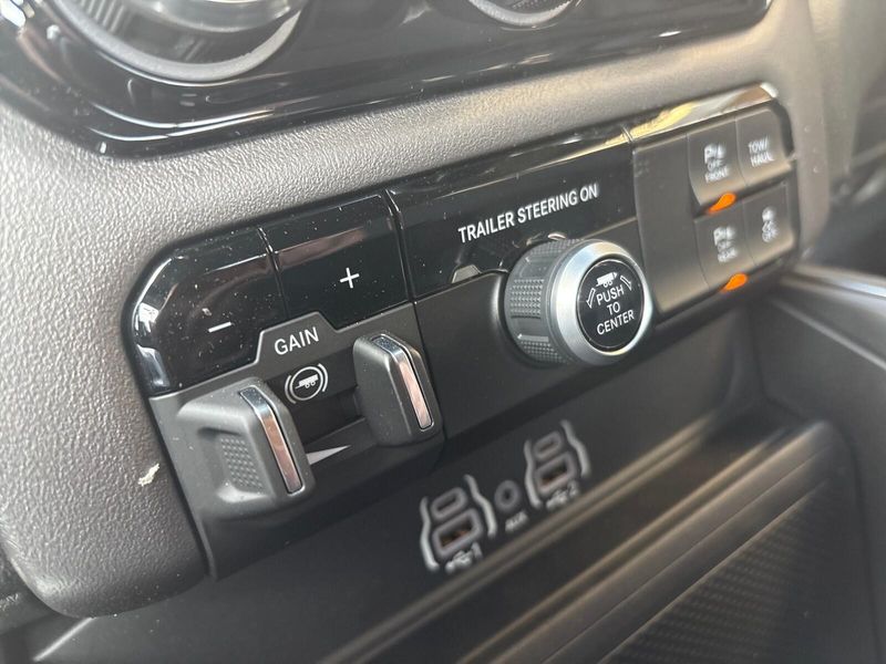 New 2026 RAM 1500 Express Crew Cab 4x4 5