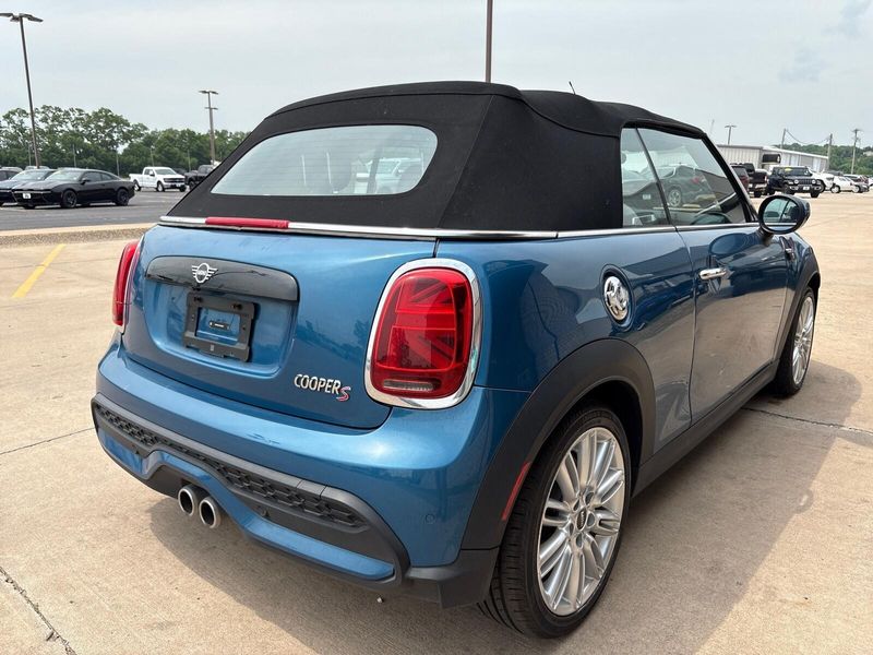 2024 MINI Convertible Cooper SImage 7