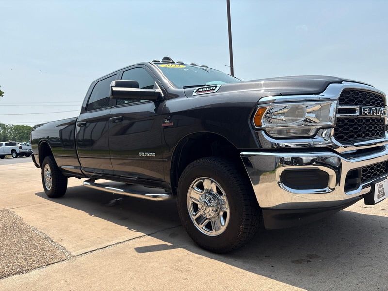 2022 RAM 3500 TradesmanImage 7