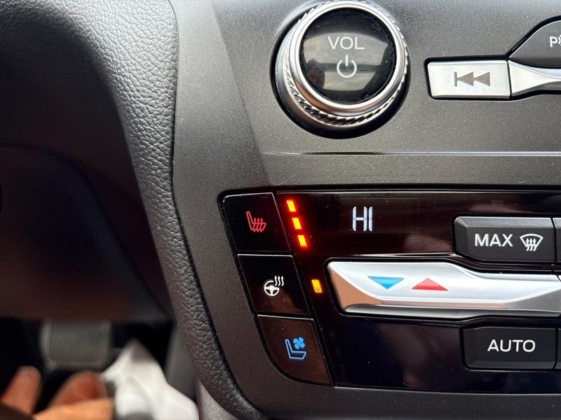 Used 2020 Ford Explorer LimitedImage 22