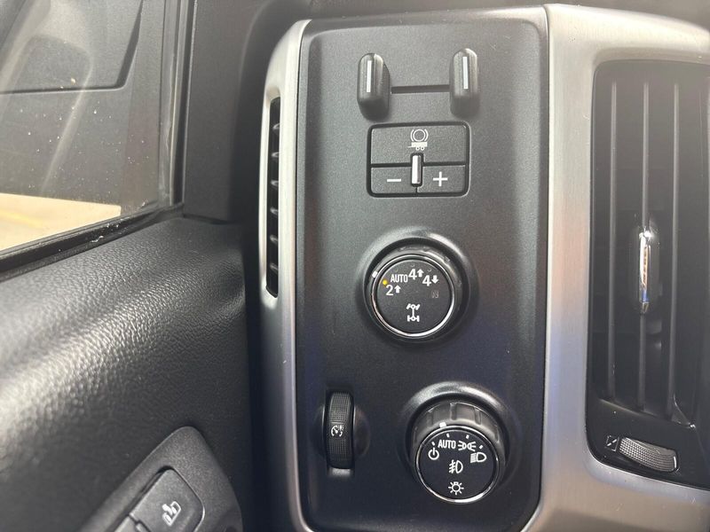 2018 GMC Sierra 1500 SLTImage 16