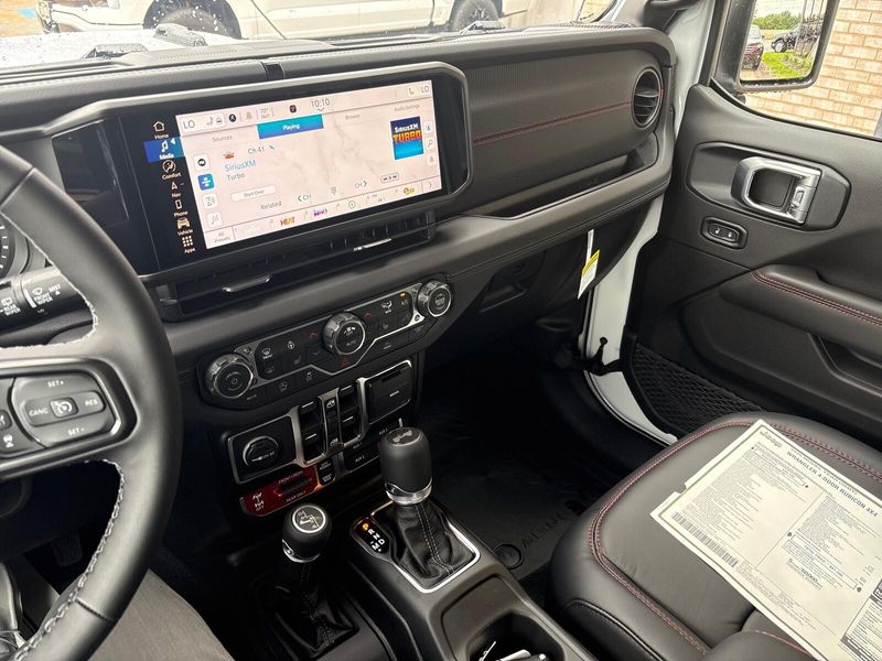 New 2026 Jeep Wrangler 4-door RubiconImage 14