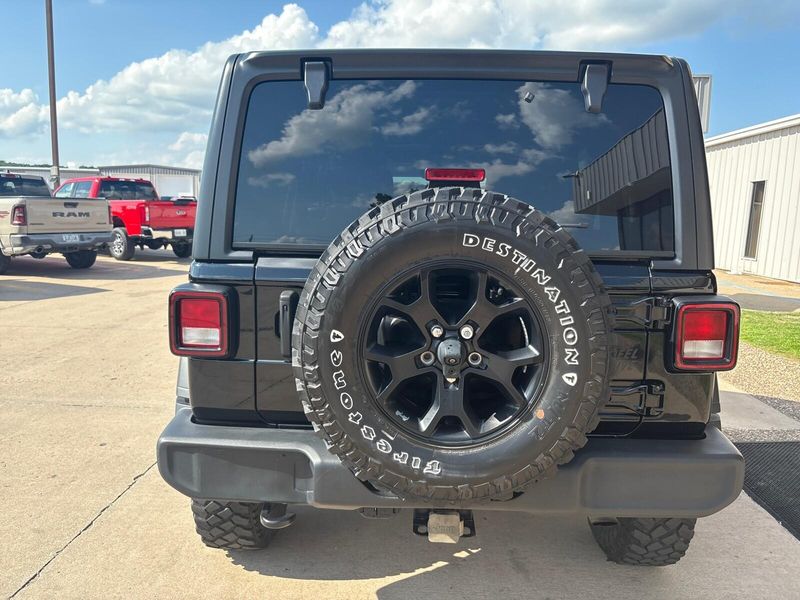 Used 2023 Jeep Wrangler WillysImage 9
