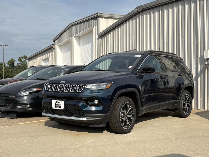 New 2026 Jeep Compass Limited 4x4Image 1