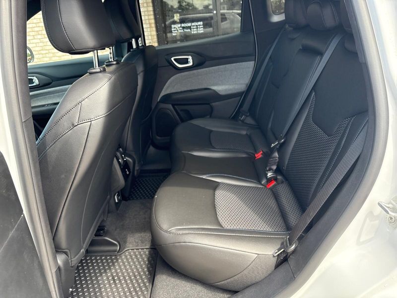 2025 Jeep Compass Latitude 4x4Image 4