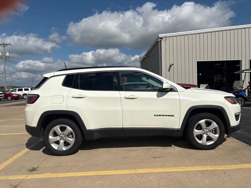 Used 2017 Jeep New Compass LatitudeImage 7