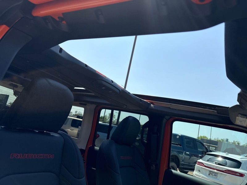 2025 Jeep Wrangler 4-door RubiconImage 8