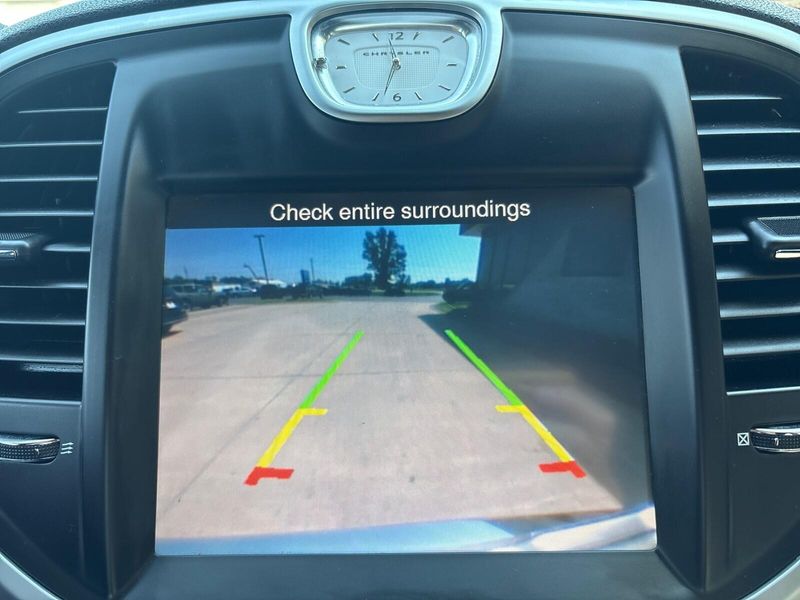 Used 2014 Chrysler 300C 300CImage 22