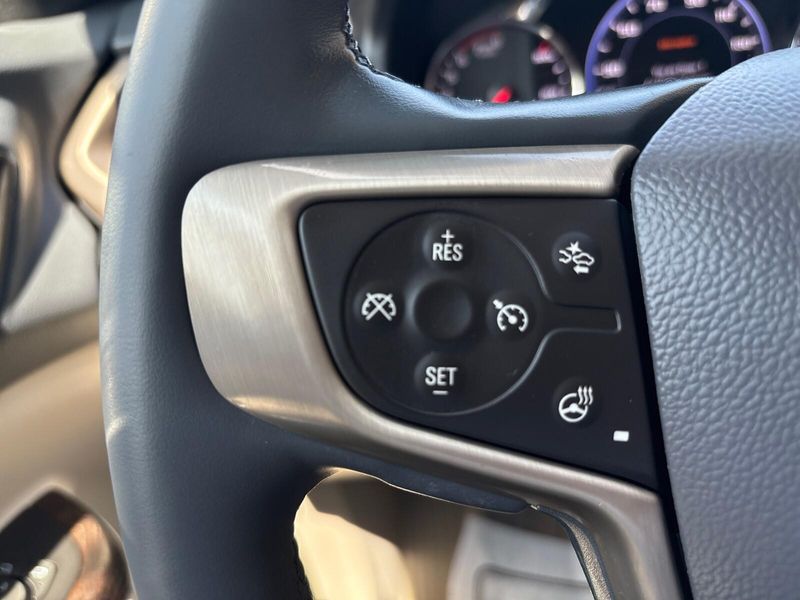Used 2023 GMC Acadia DenaliImage 18