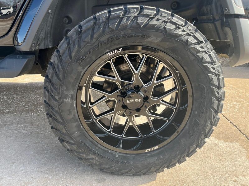 2021 Jeep Wrangler Unlimited SaharaImage 11
