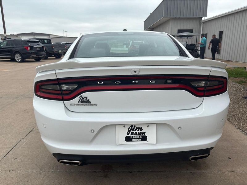2022 Dodge Charger SXTImage 11