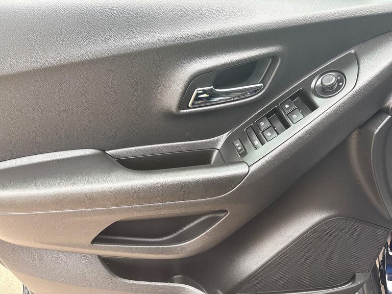 2021 Chevrolet Trax LTImage 12